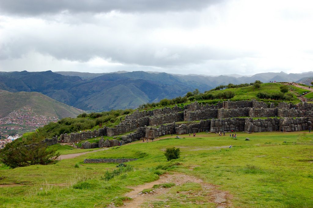 Blog Viagens Machu Picchu_Sacsayhuaman_photoby_manumenal_via_visualhunt