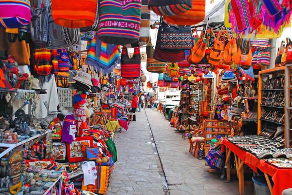 tourist shop cusco