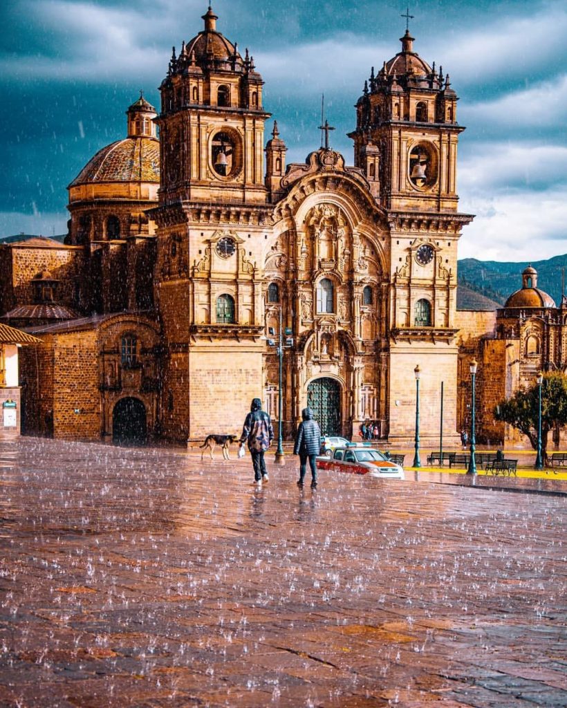 Rain in the city of Cusco