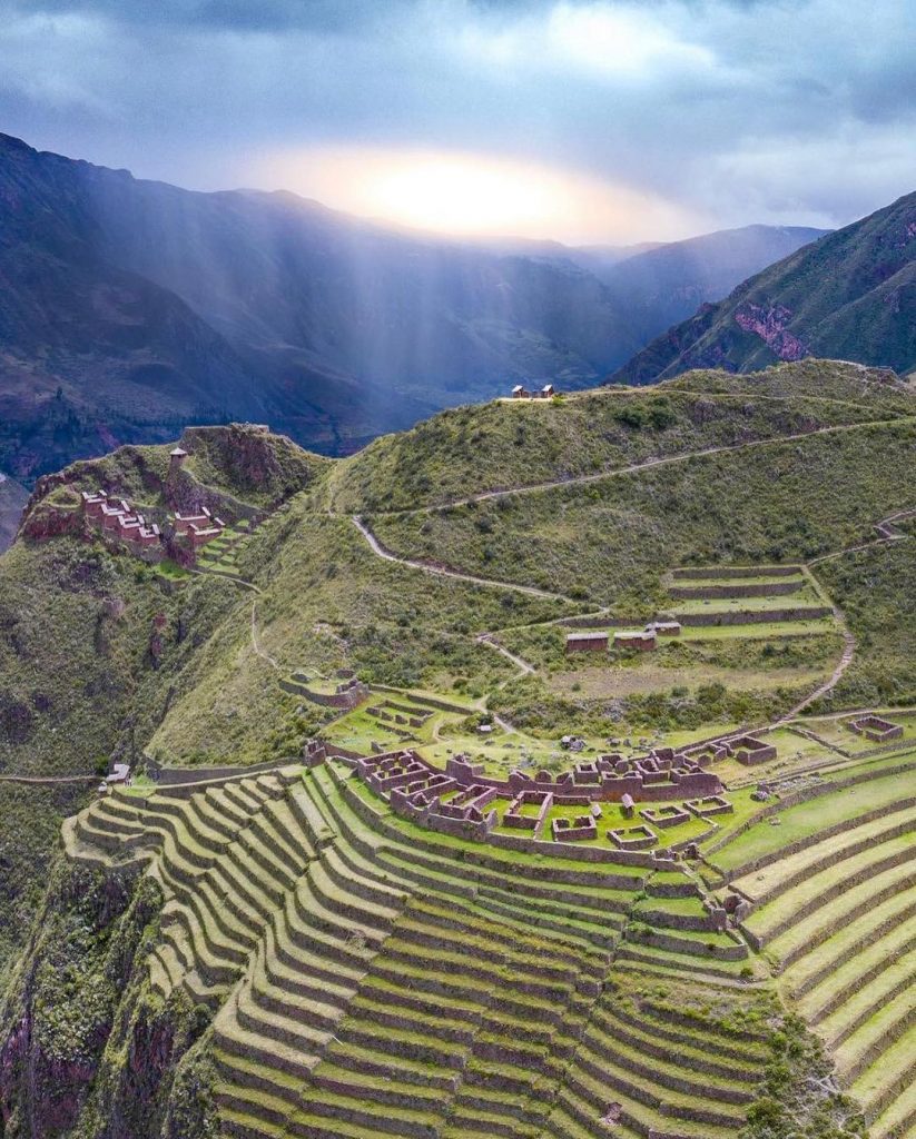 turismo en el valle sagrado de los incas, tourism in the sacred valley of the incas, turismo no vale sagrado dos incas,