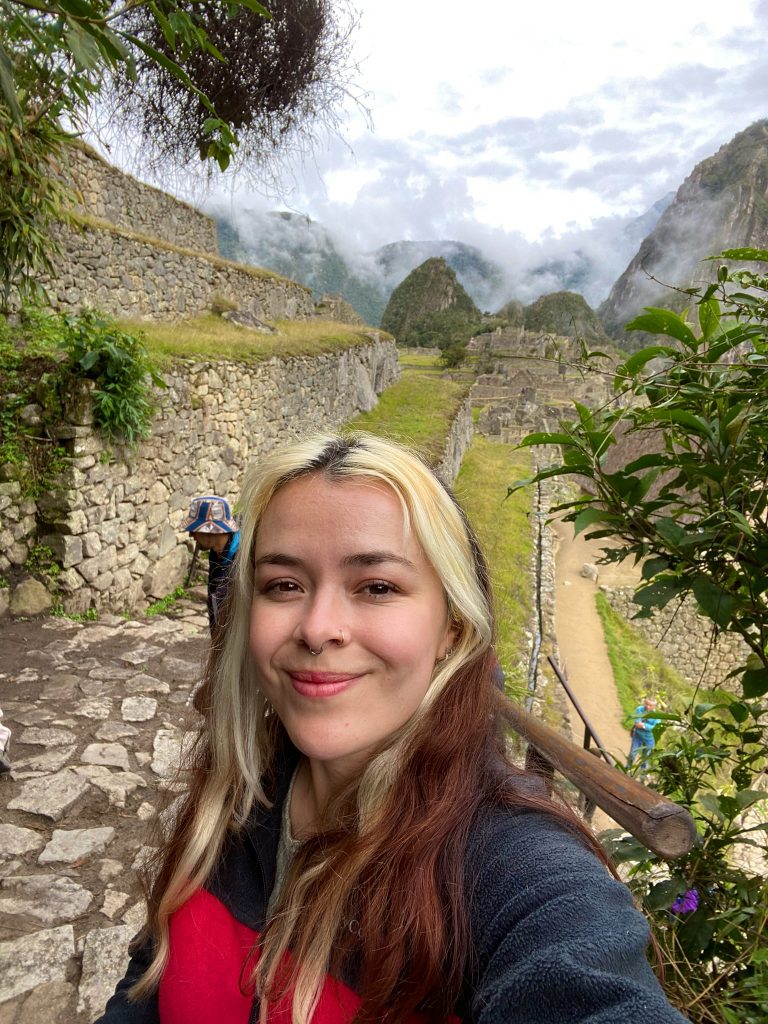 persona en Machu Picchu