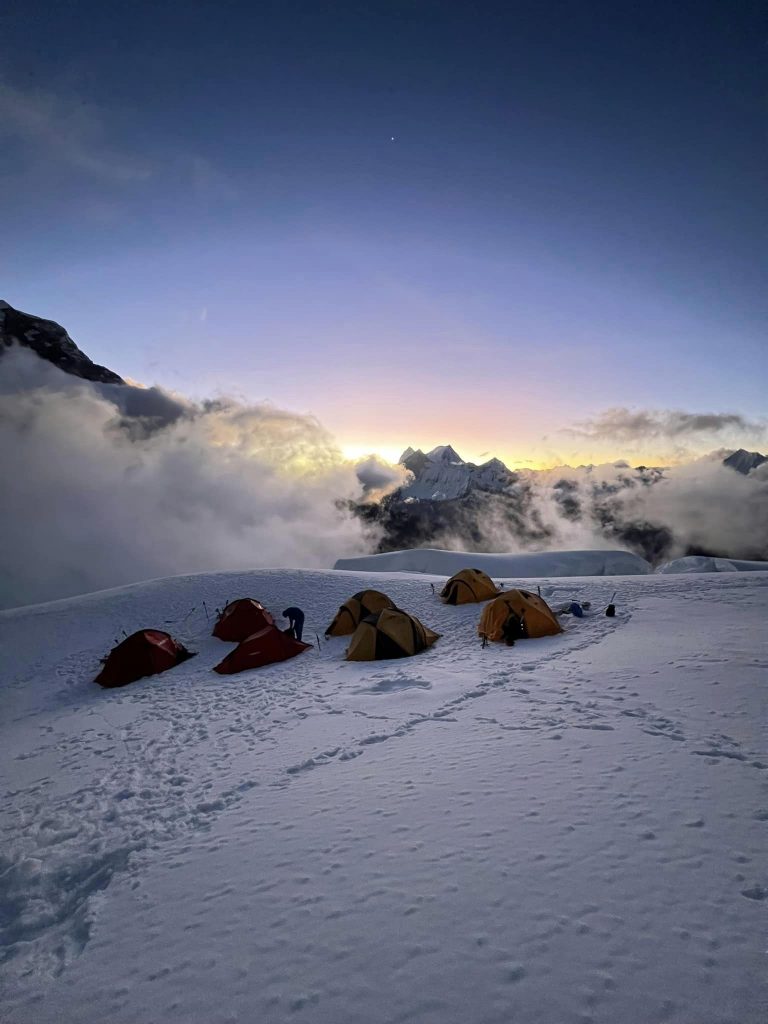 campamento en la nieve