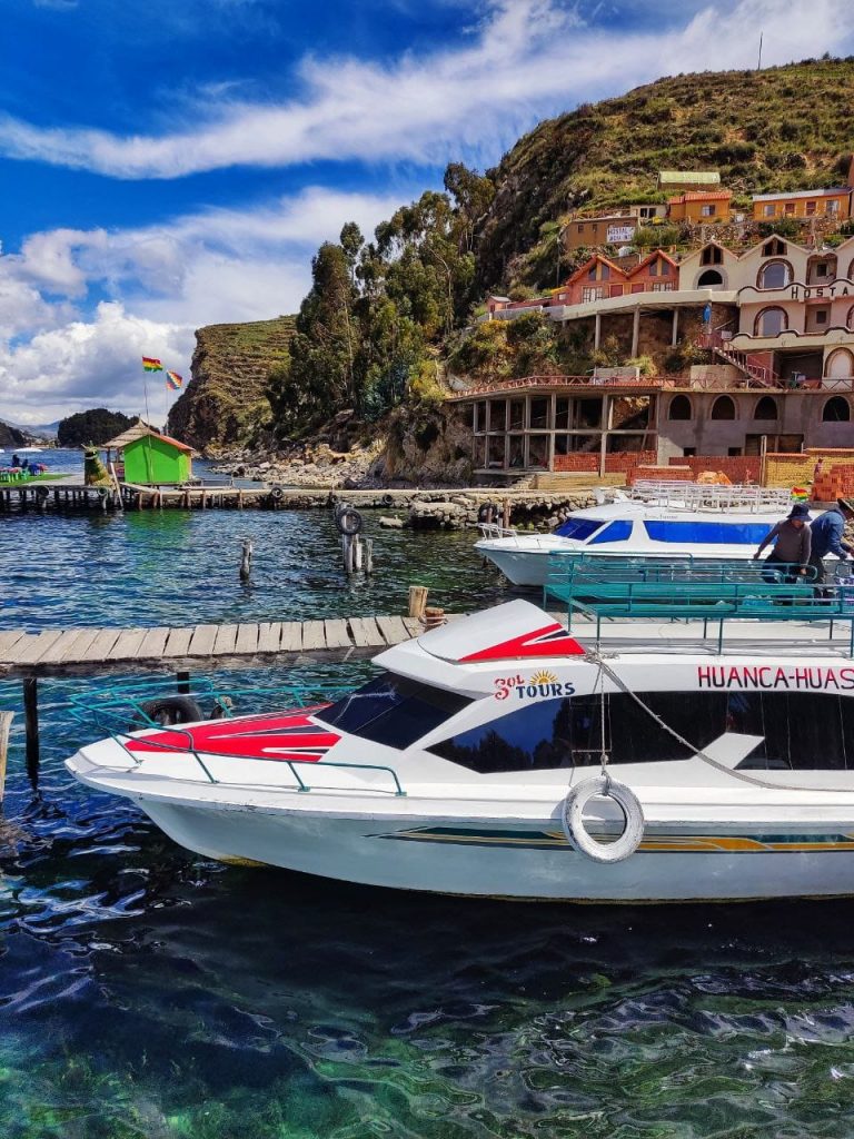 Turismo en el lago Titicaca, en la region de Puno