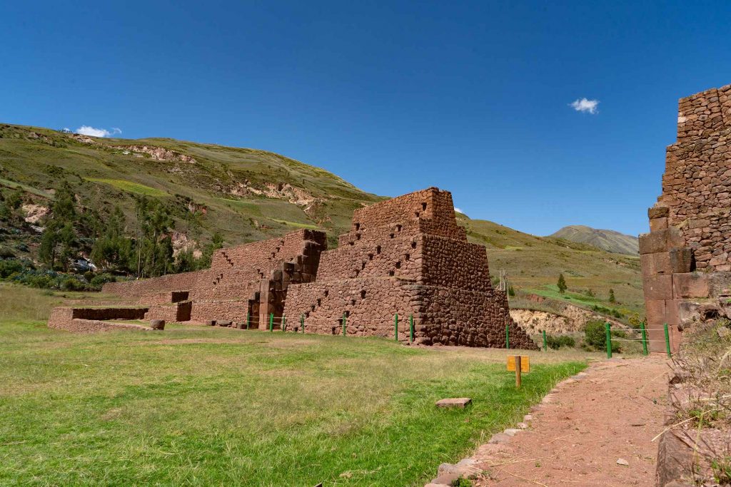 construcciones precolombinas en la region de cusco, construcciones precolombinaa