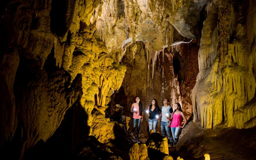 Cuevas en la amazonia Peruana