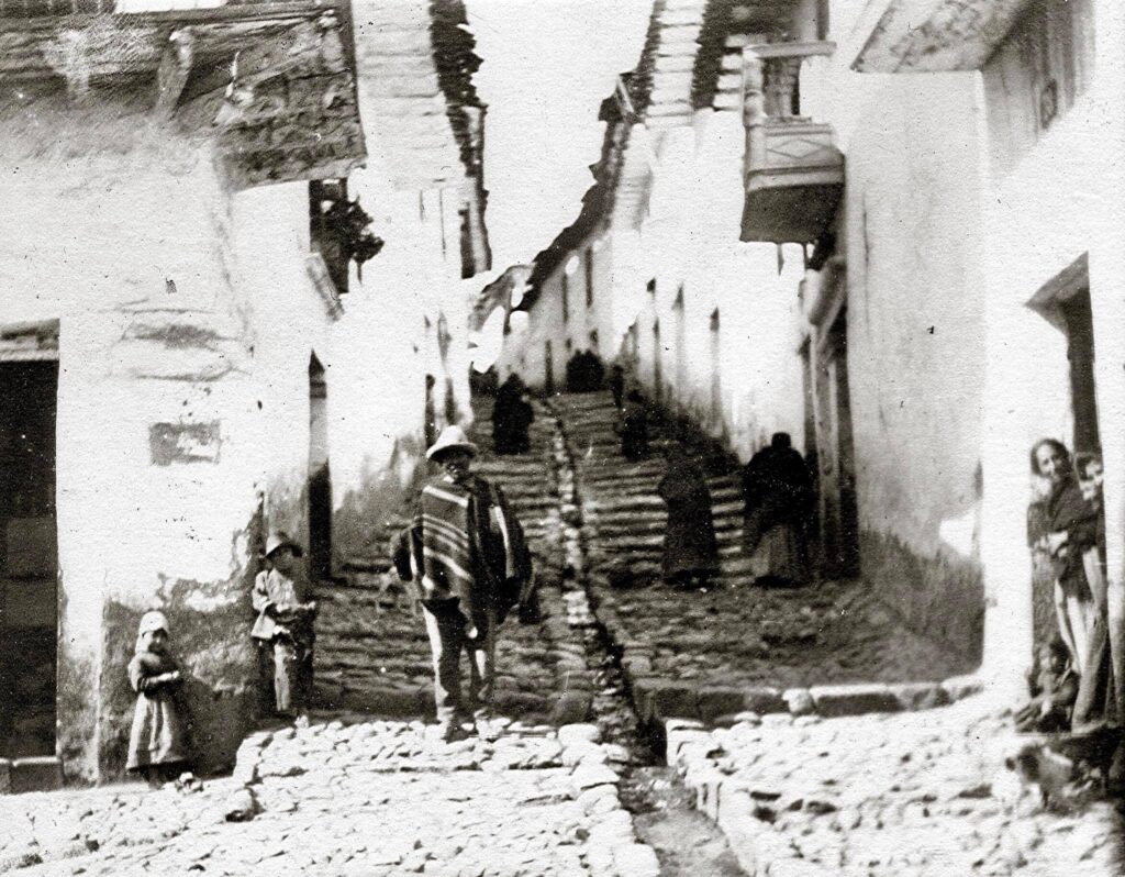 Fotografía antigua de la cuesta de san blas