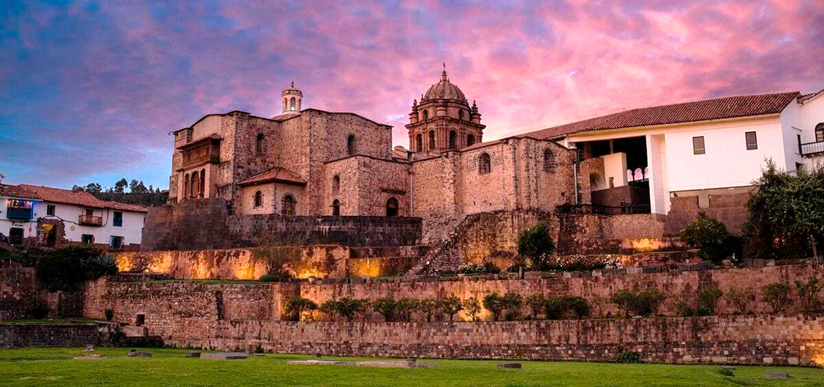 Templo de Coricancha y Convento de Santo Domingo en Cusco Perú