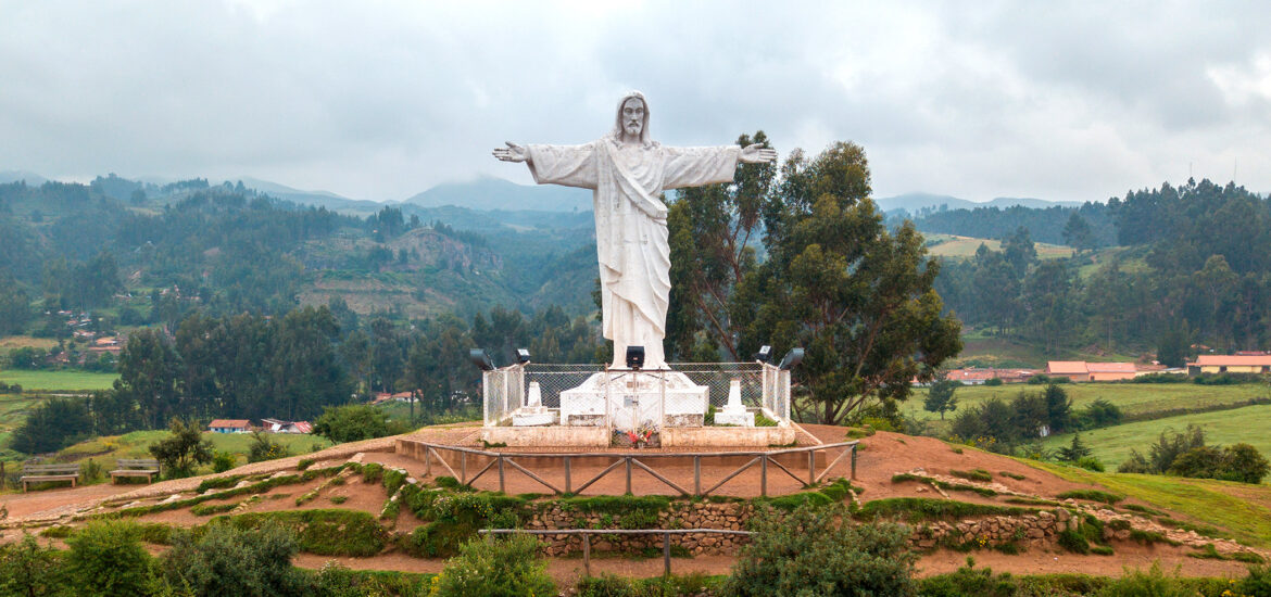 cristo blanco en cusco peru