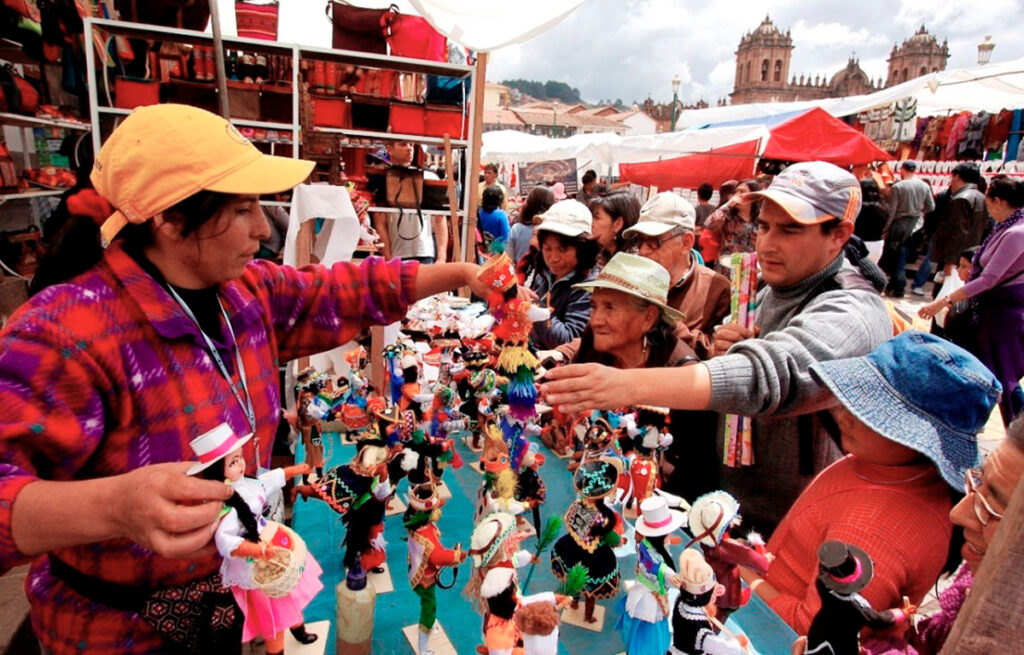 Compras en Santurantikuy