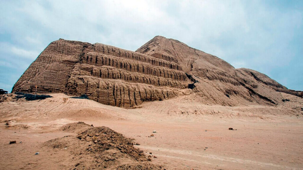 Huaca del sol y de la luna