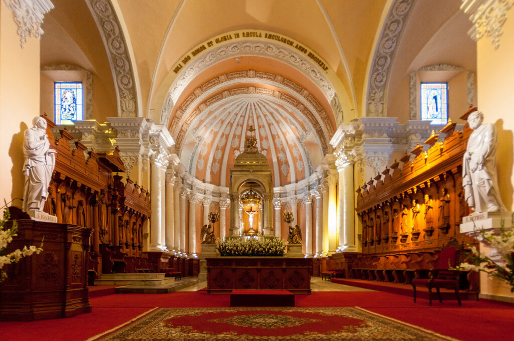 Interiores de la catedral de arequipa