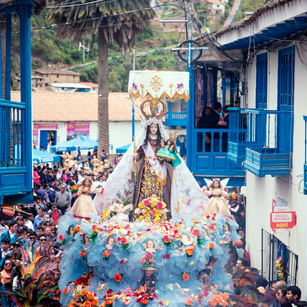 Festividad de la Virgen del Carmen en Paucartambo