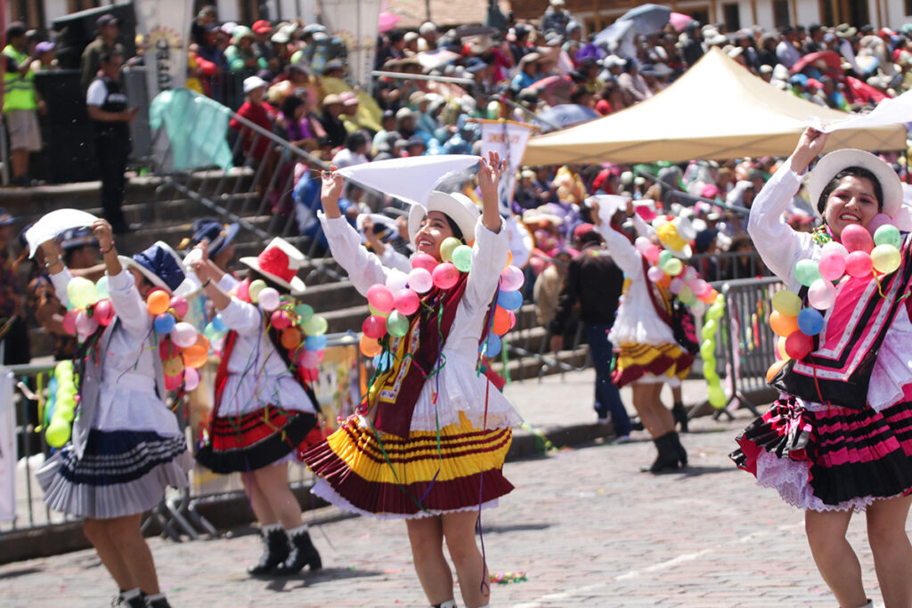 Danzantes de Carnaval cusqueño