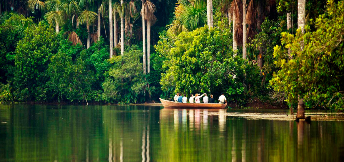 Lago Sandoval en Madre de Dios