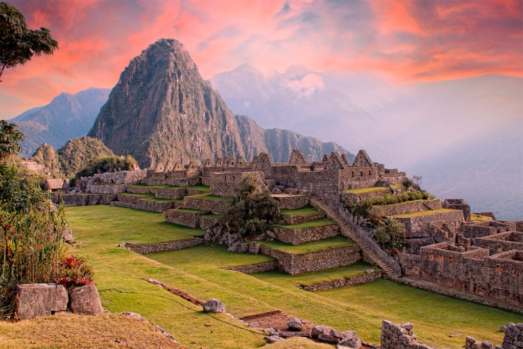 Ciudadela de Machu Picchu al atardecer