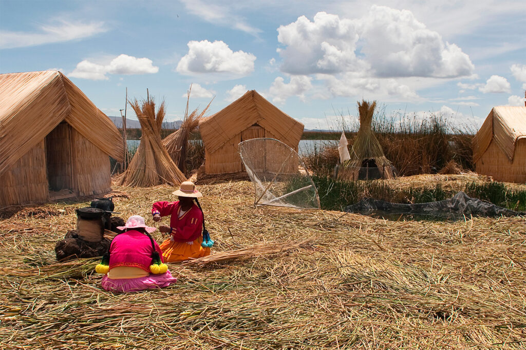 lugareños de las Islas de los Uros