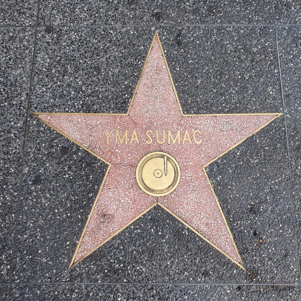 Yma sumac en el paseo de la fama de Hollywood