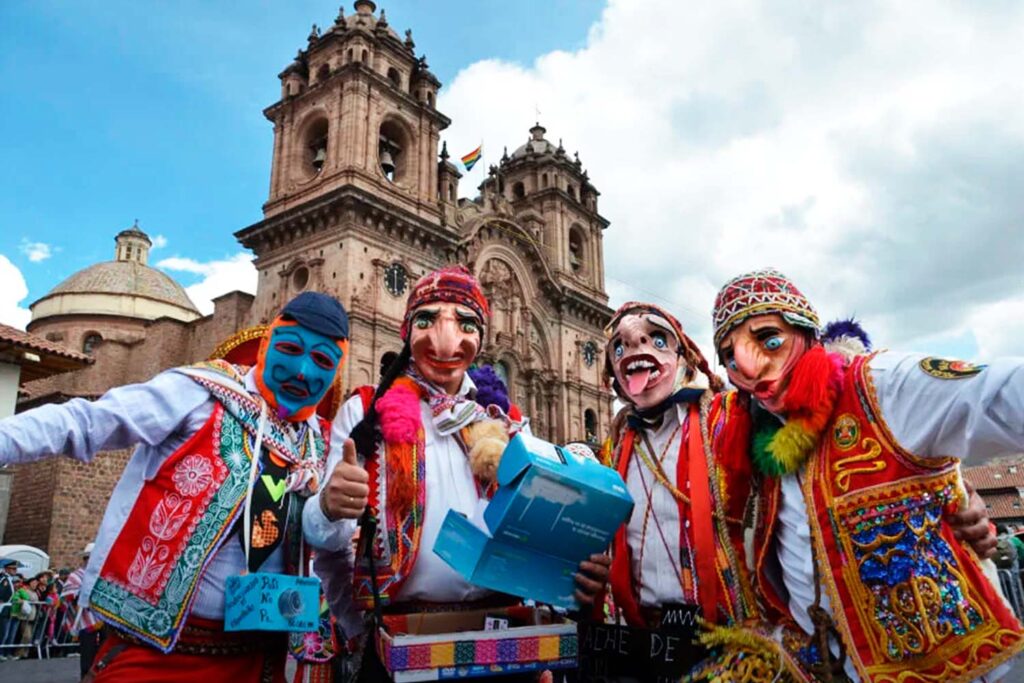 Celebración de los carnavales en Cusco