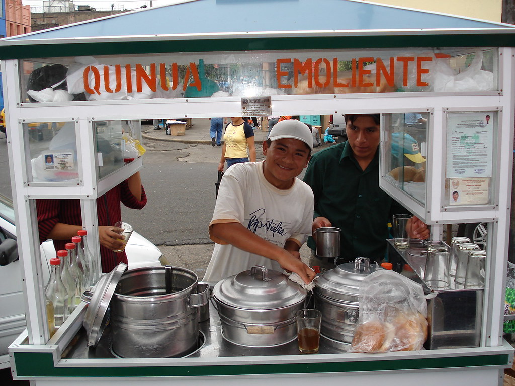 El emoliente es una bebida muy popular en calles de Lima 