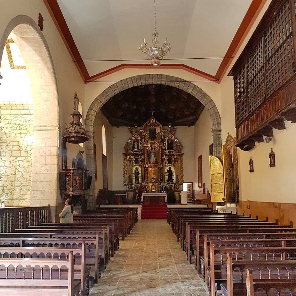 Interiores de la Iglesia Convento de Santa Clara