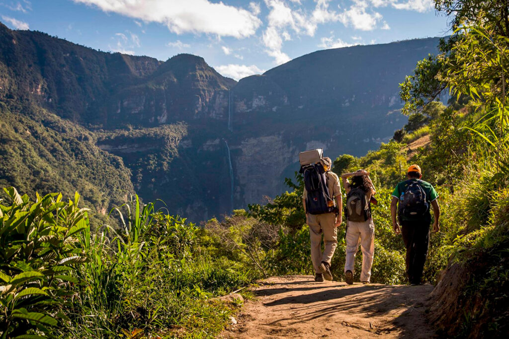 Ruta de senderismo para llegar a la fortaleza de Kuélap