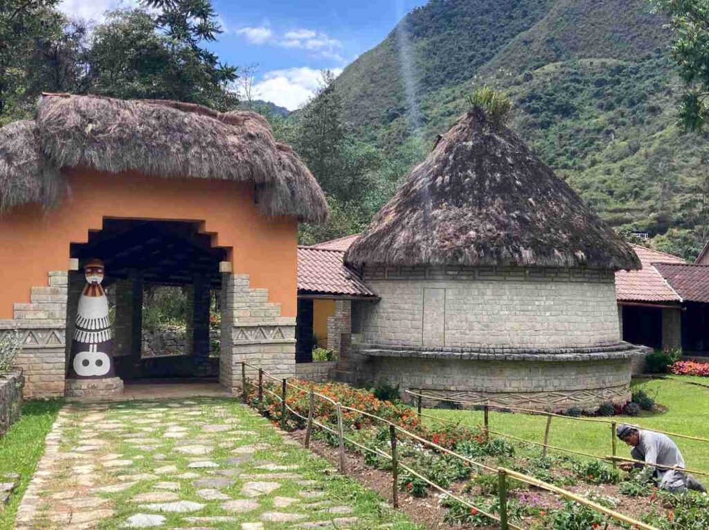 Entrada al Museo de Leymebamba en Amazonas, donde se conservan las momias y ofrendas de la Laguna de los Cóndores
